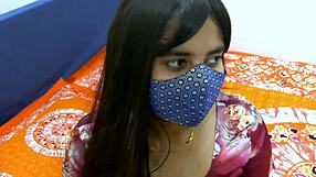 AMATEUR WORKING GIRL FUCKS IN BEDROOM