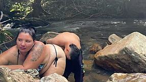 sexo de riesgo en el rio increible follada