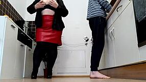 Curvy mother in law gets sperm on pantyhose