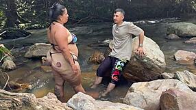 sexo de riesgo en el rio increible follada