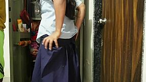 สาวนักเรียนโดนครูเย็ดตูดแบบหื่นๆ