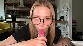 Californiababe sucks dick every single day
