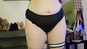 Amateur milf exposes curves and masturbates on video