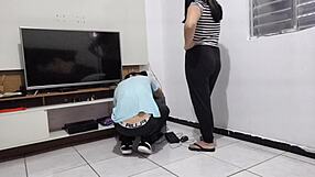 dona de casa reclama com tecnico que o marido nao reparou em sua lingerie nova e pede sua opiniao