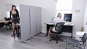Lesbian Colleagues Lick In Bedroom After Work 😊