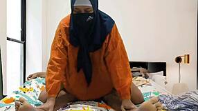 Hijab stepmom caught naked in room by surprise