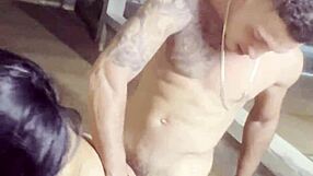 Marido corno amador cuckold deu um final de semana pra esposa novinha gostosa morena hotwife fuder com o amigo dotado da faculdade na casa de praia do casal parte 1