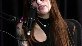 Bella ruiva dominates five men in public square