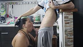 Increible follada en la cosina de mi vecina