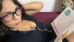 descanso de estudio con mi hermanastra latina culona